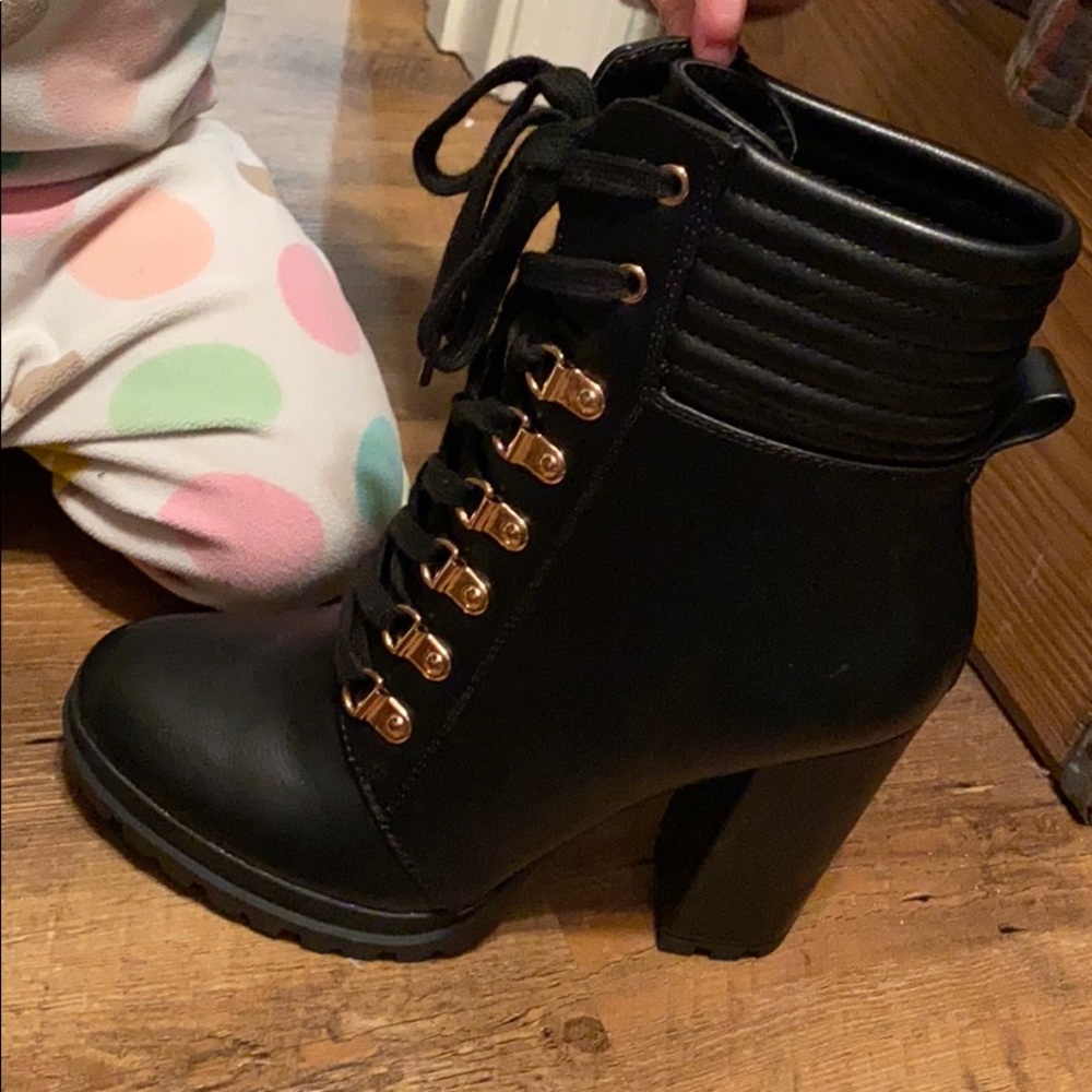 Never worn, BRAND NEW